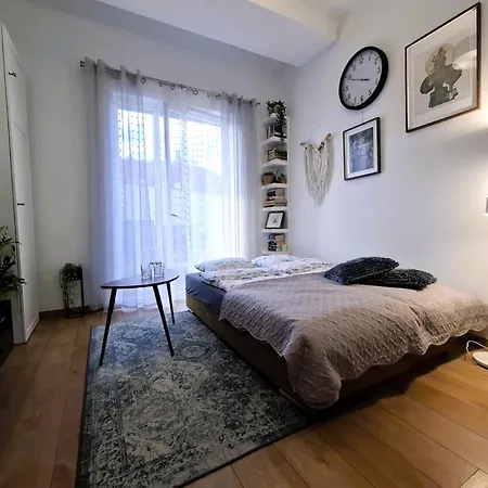 Na Grobli, Przy Kladce Zwierzynieckiej Apartment